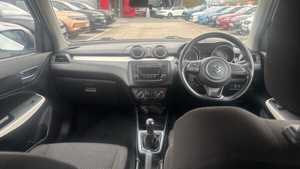 Used Suzuki Swift 2020 for sale - 76198078: Photo 10