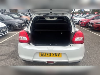 Used Suzuki Swift 2020 for sale - 76198078: Photo 4