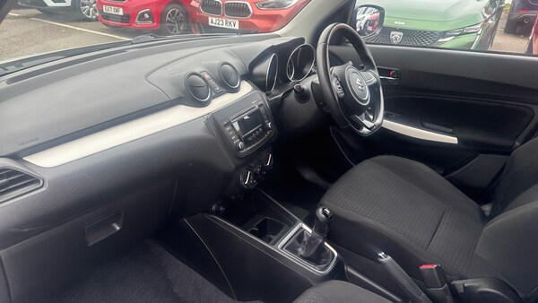 Used Suzuki Swift 2020 for sale - 76198078: Photo 9