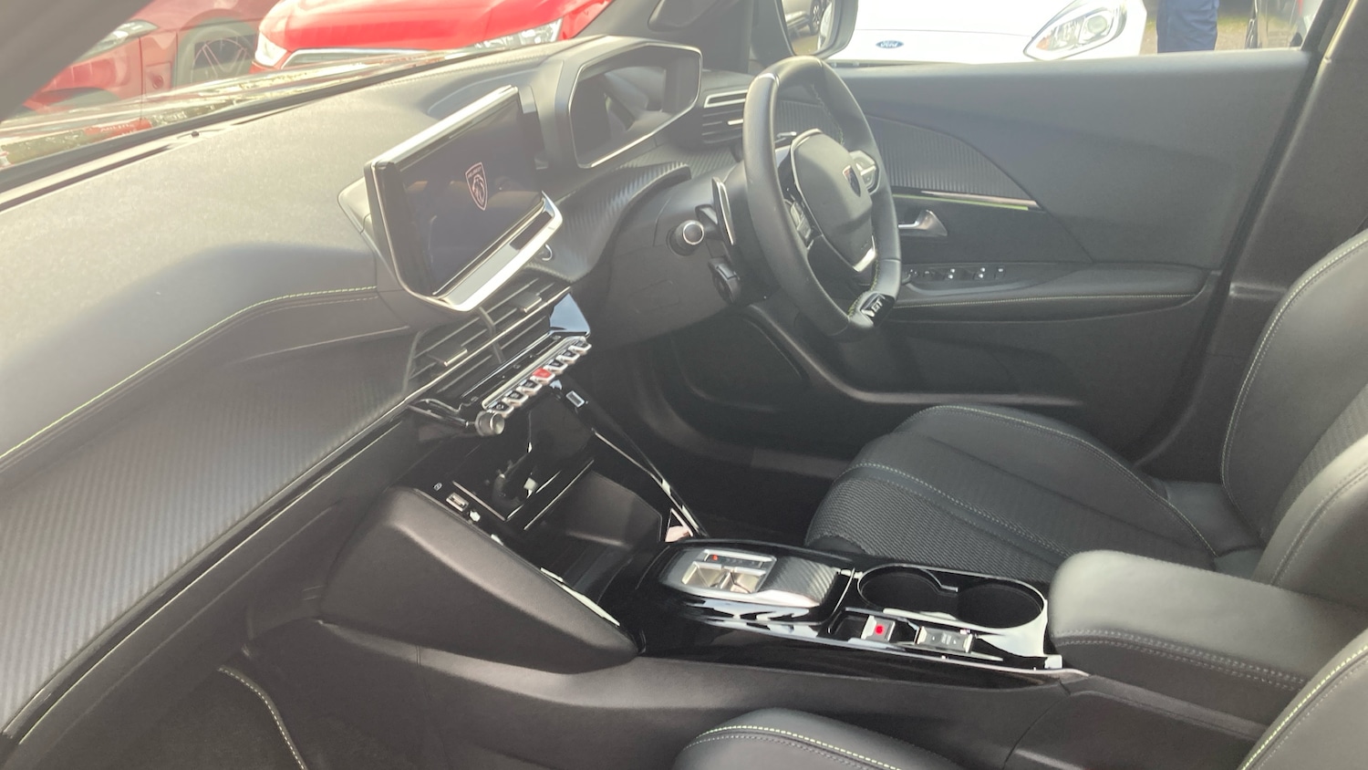 Used Peugeot 2008 2023 for sale - 76477747: Photo 11