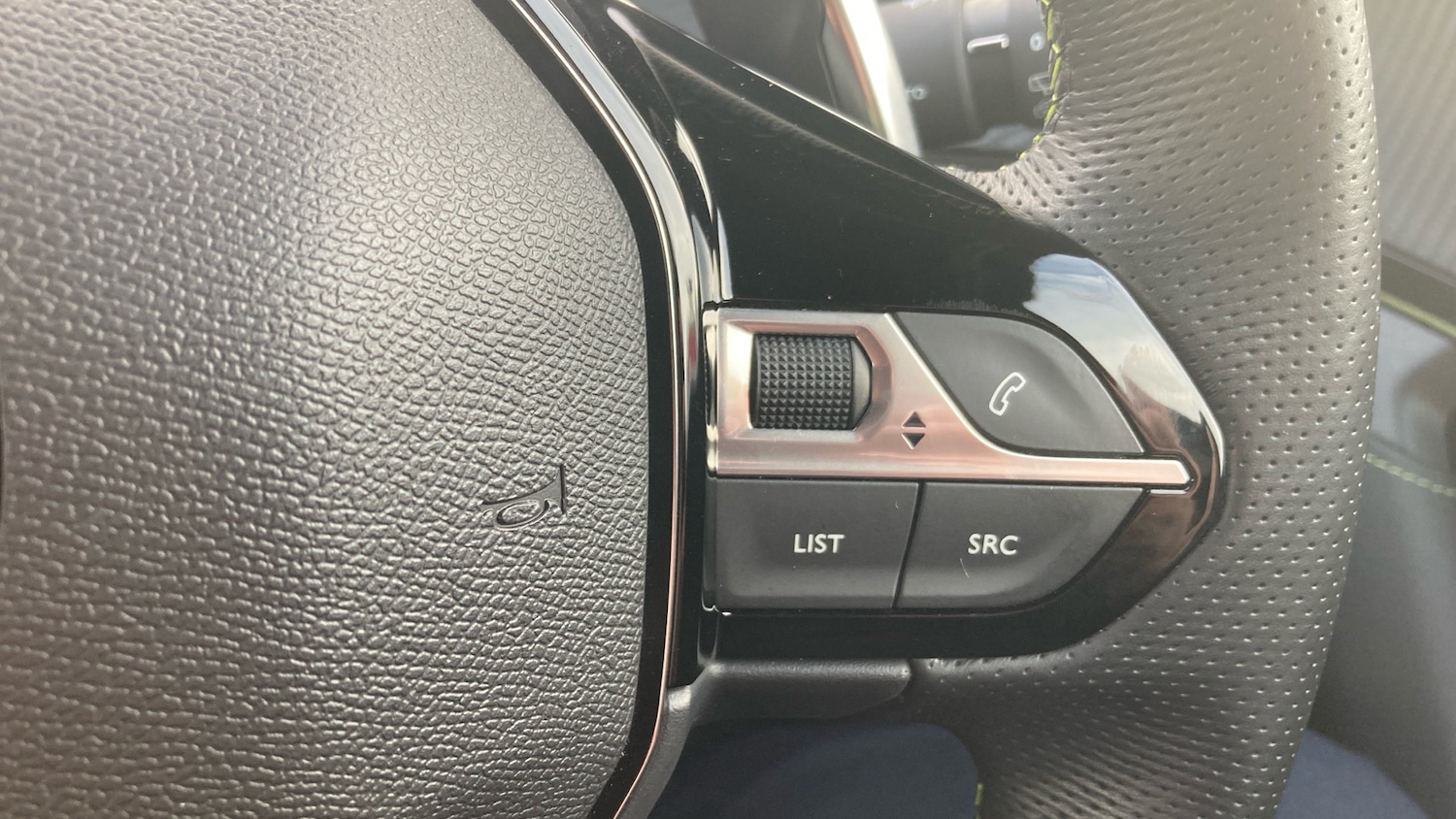 Used Peugeot 2008 2023 for sale - 76477747: Photo 23