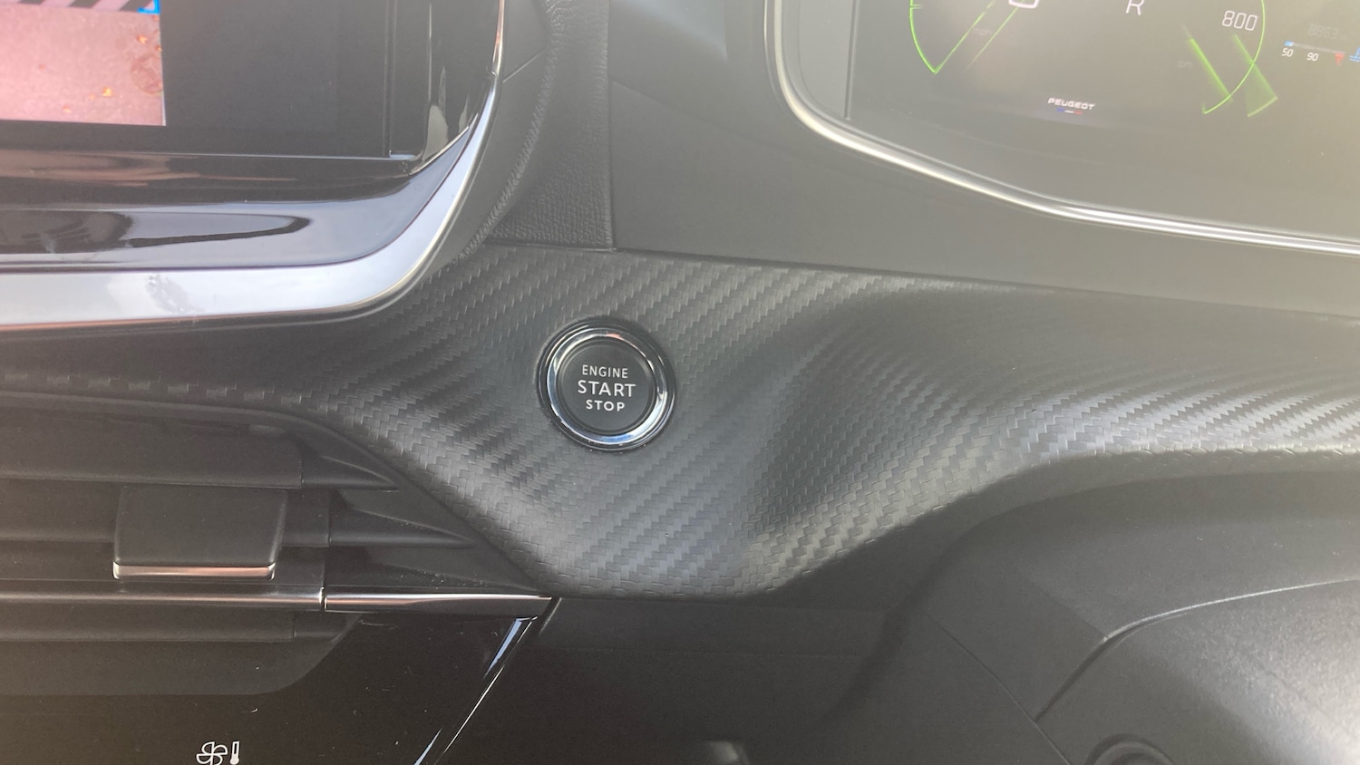 Used Peugeot 2008 2023 for sale - 76477747: Photo 24