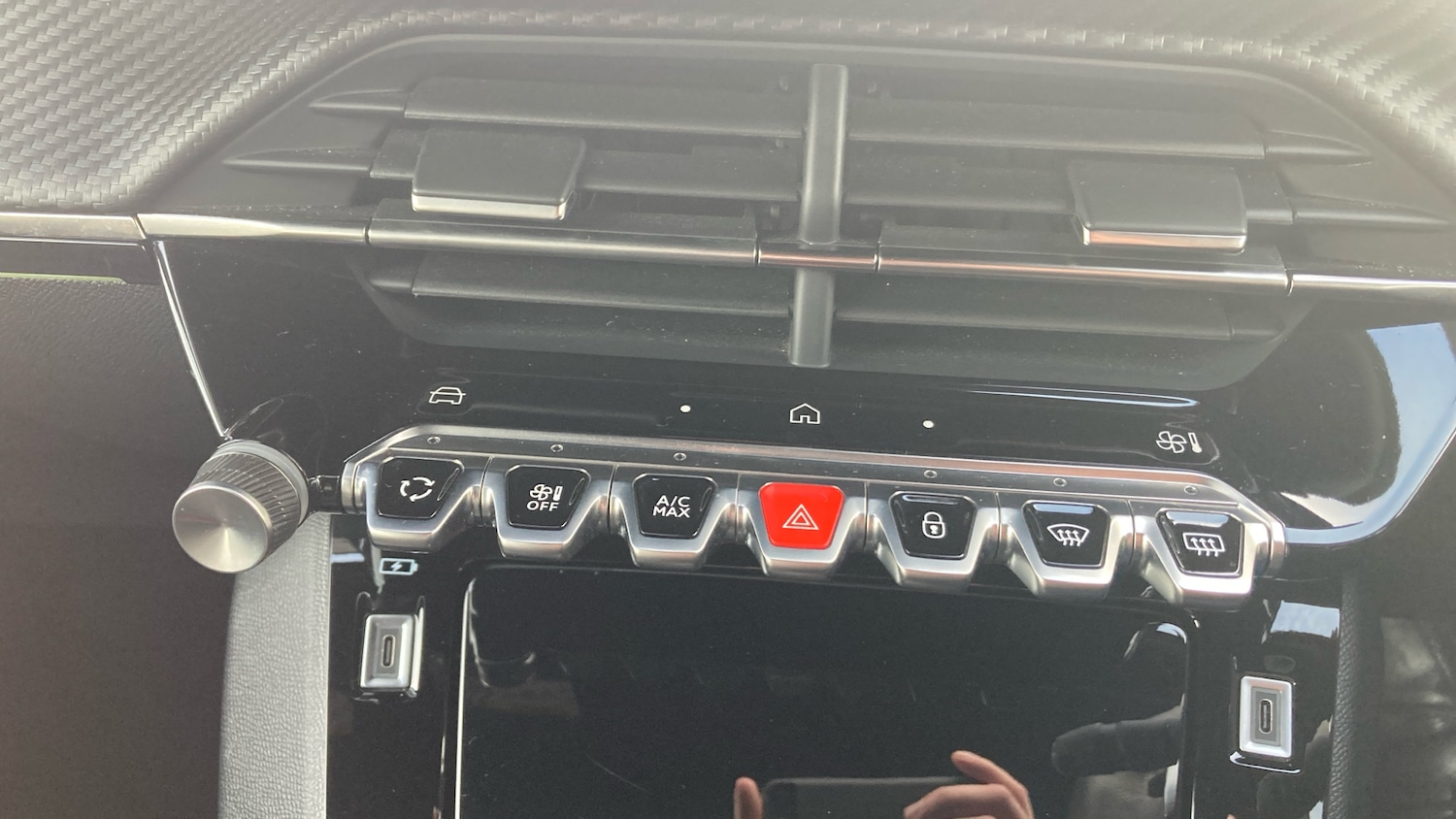 Used Peugeot 2008 2023 for sale - 76477747: Photo 25