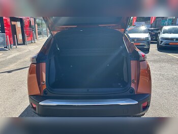 Used Peugeot 2008 2023 for sale - 75618797: Photo