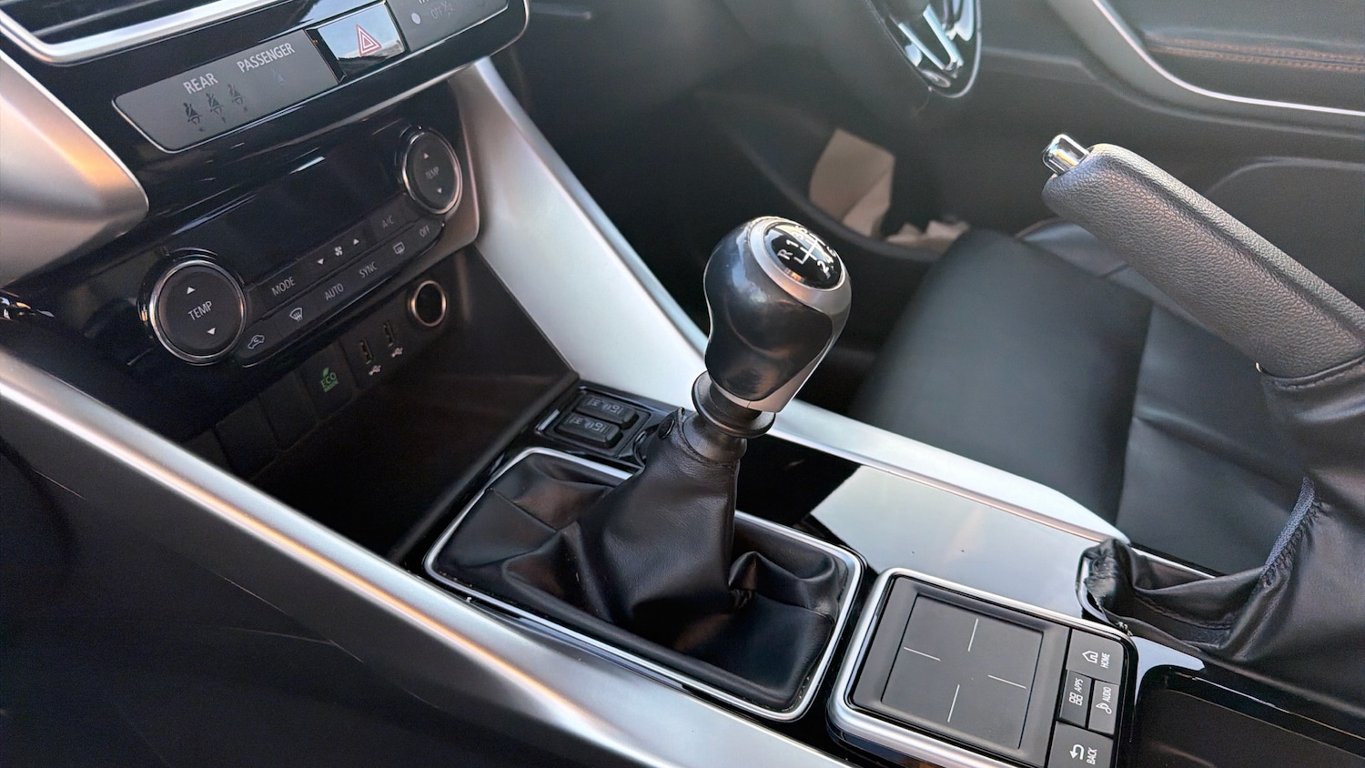 Used Mitsubishi Eclipse Cross 2018 for sale - 76736395: Photo 13