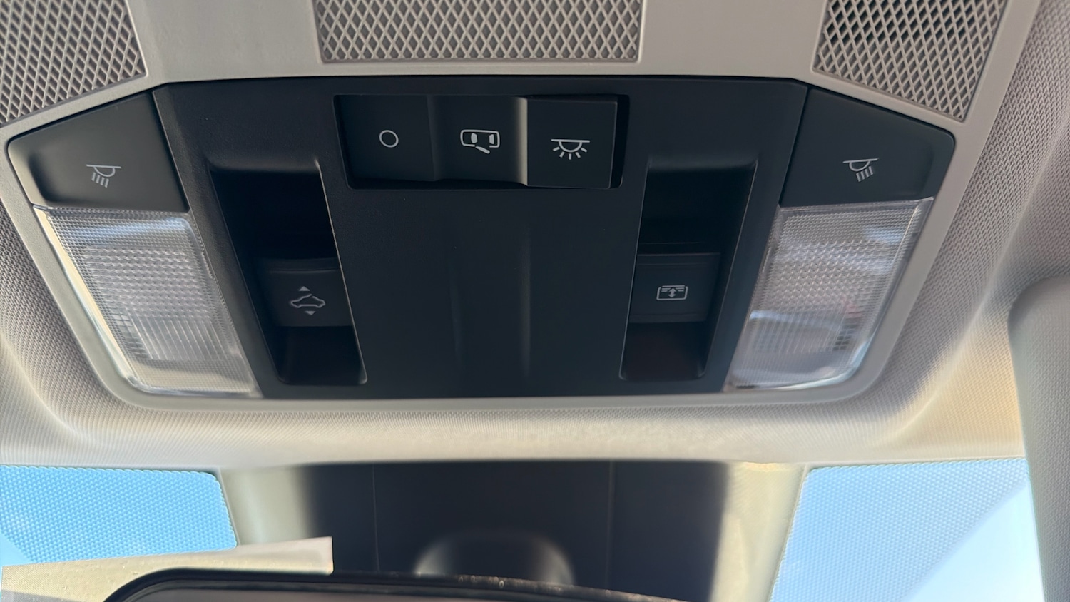 Used Mitsubishi Eclipse Cross 2018 for sale - 76736395: Photo 28