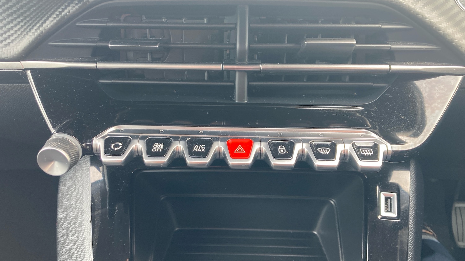 Used Peugeot 208 2023 for sale - 77848808: Photo 29