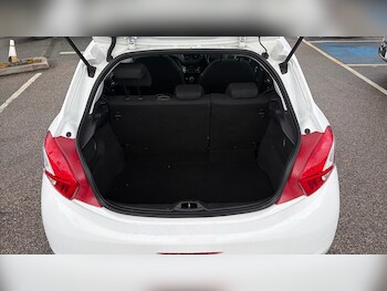 Used Peugeot 208 2015 for sale - 78790761: Photo