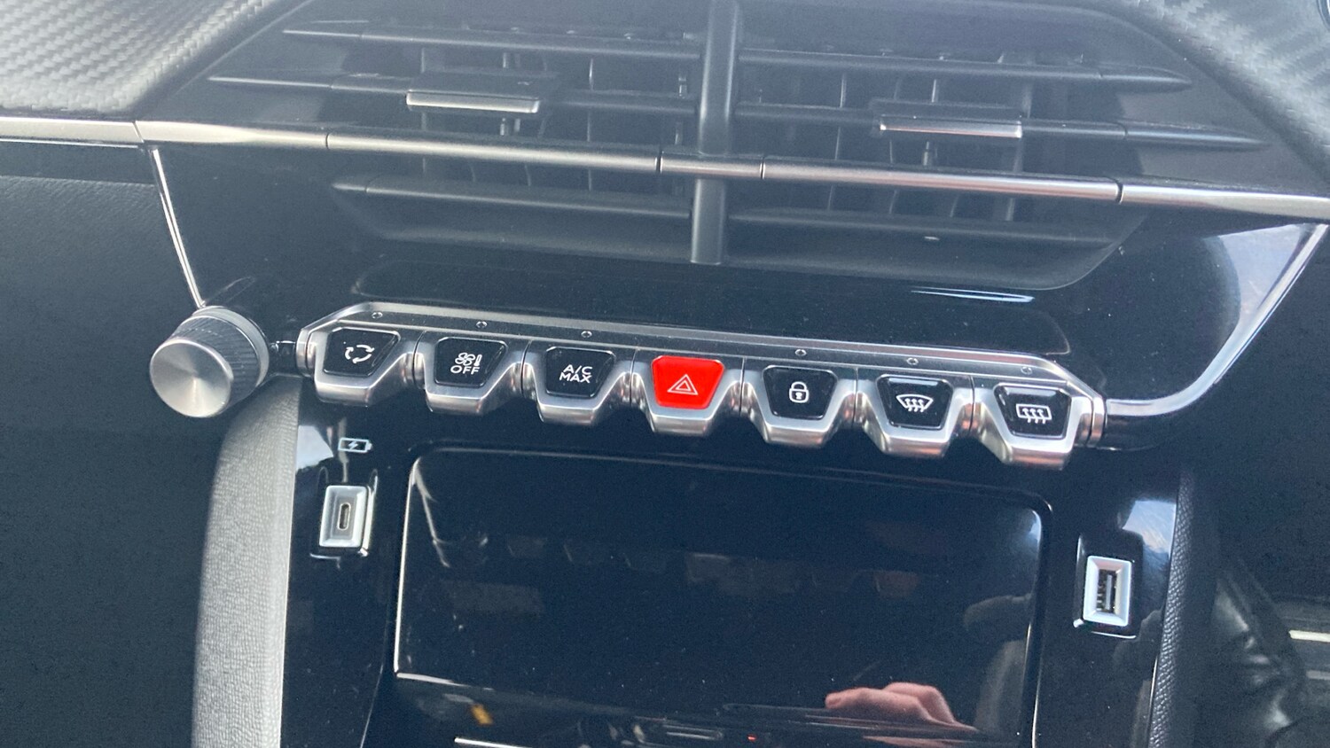 Used Peugeot 2008 2023 for sale - 77125662: Photo 25