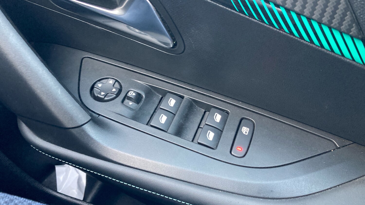 Used Peugeot 2008 2023 for sale - 77125662: Photo 28