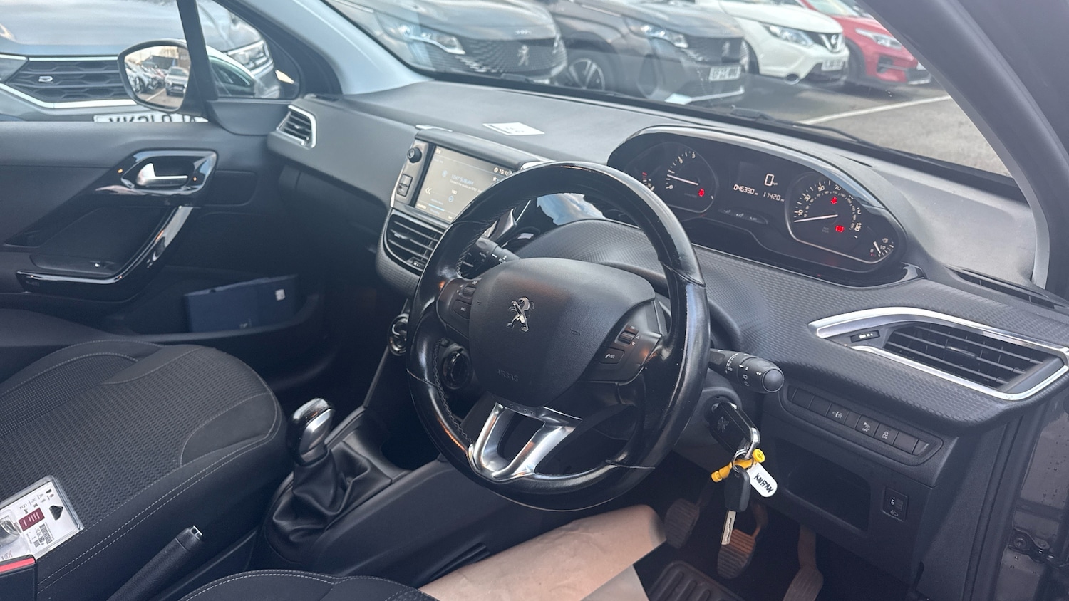 Used Peugeot 208 2017 for sale - 76706271: Photo 11