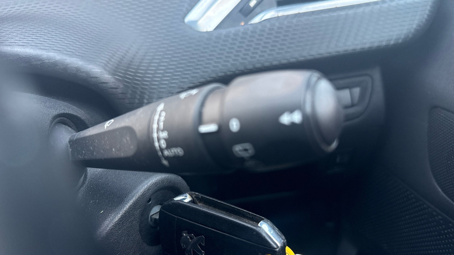 Used Peugeot 208 2017 for sale - 76706271: Photo 25