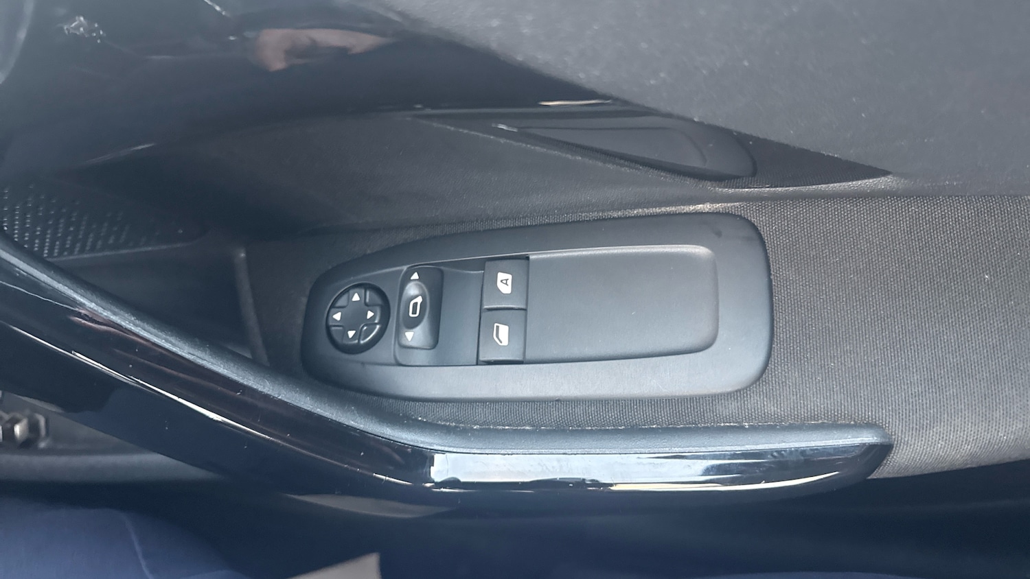 Used Peugeot 208 2017 for sale - 76706271: Photo 27