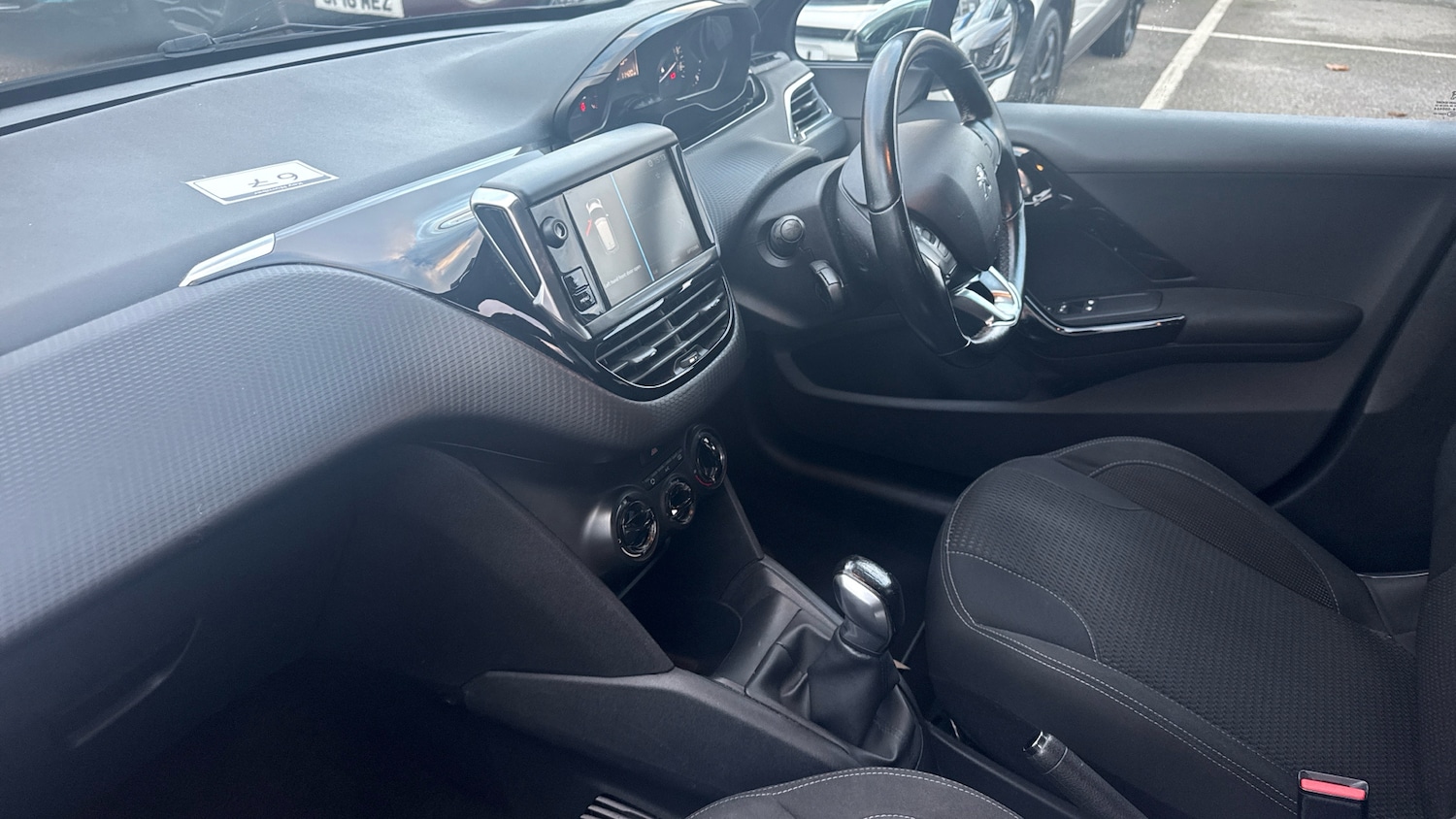 Used Peugeot 208 2017 for sale - 76706271: Photo 9