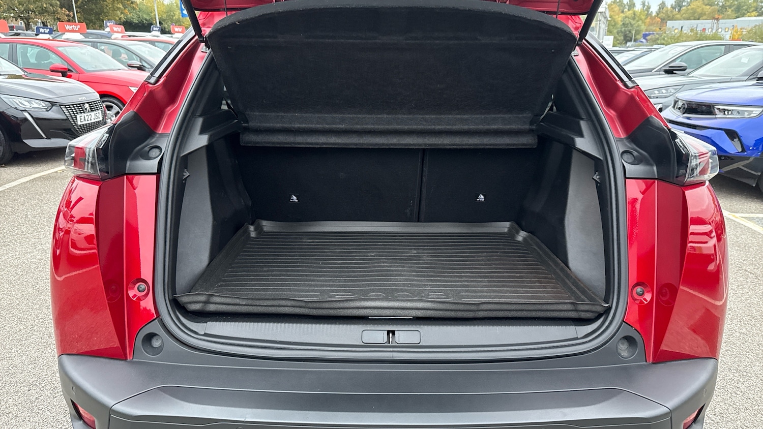 Used Peugeot 2008 2021 for sale - 76302121: Photo 4