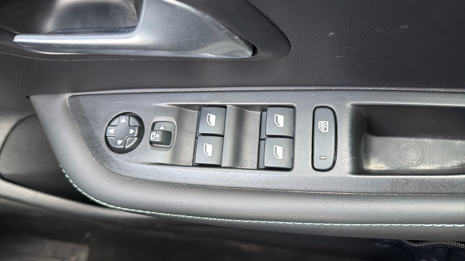 Used Peugeot 208 2021 for sale - 78087312: Photo 22