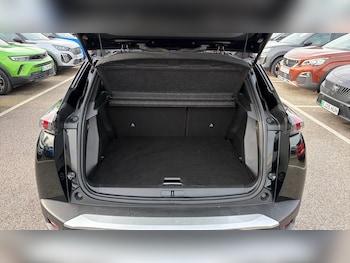 Used Peugeot 2008 2023 for sale - 77871868: Photo