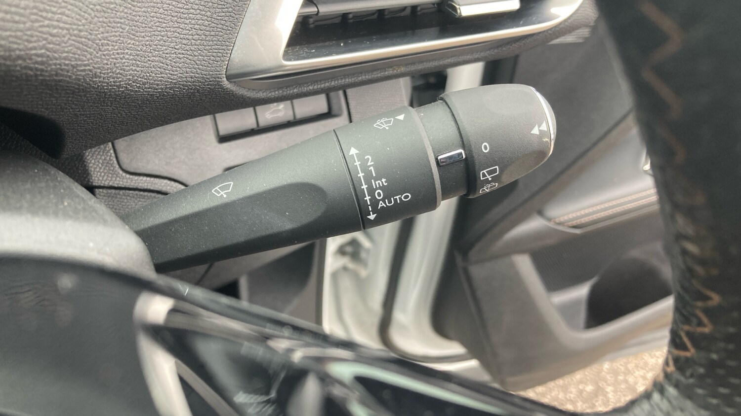 Used Peugeot 5008 2020 for sale - 77532608: Photo 31