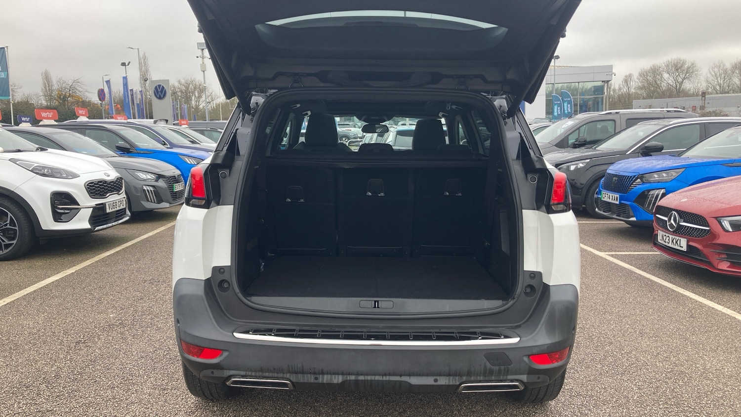 Used Peugeot 5008 2020 for sale - 77532608: Photo 4