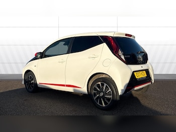 Used Toyota AYGO 2021 for sale - 76738675: Photo