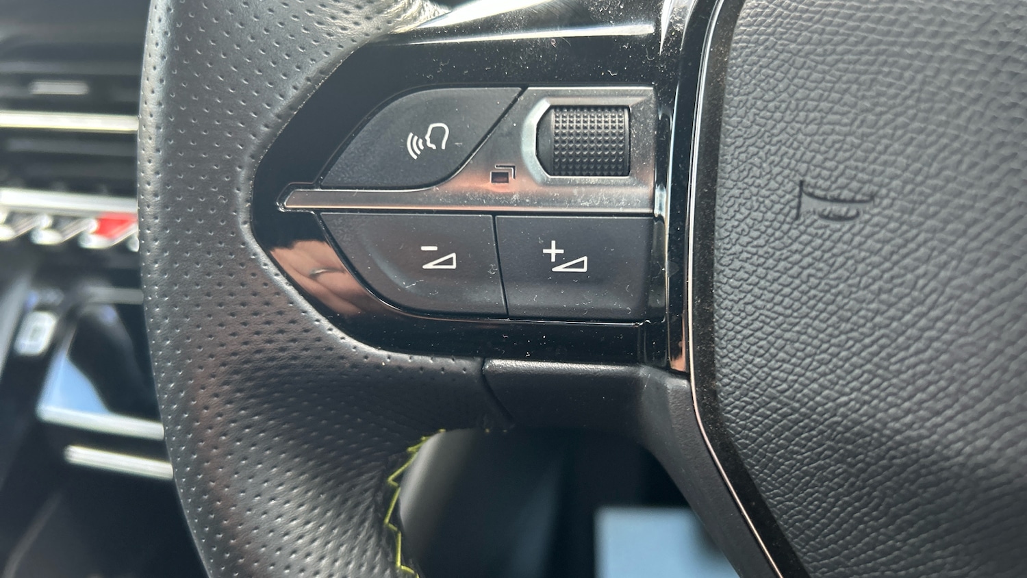 Used Peugeot 2008 2022 for sale - 77405601: Photo 21