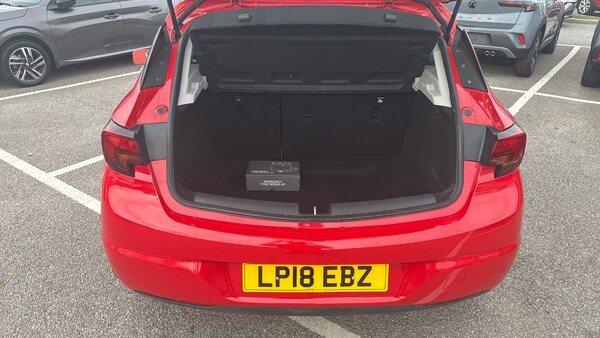 Used Vauxhall Astra 2018 for sale - 76143083: Photo 4