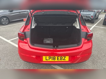 Used Vauxhall Astra 2018 for sale - 76143083: Photo 4