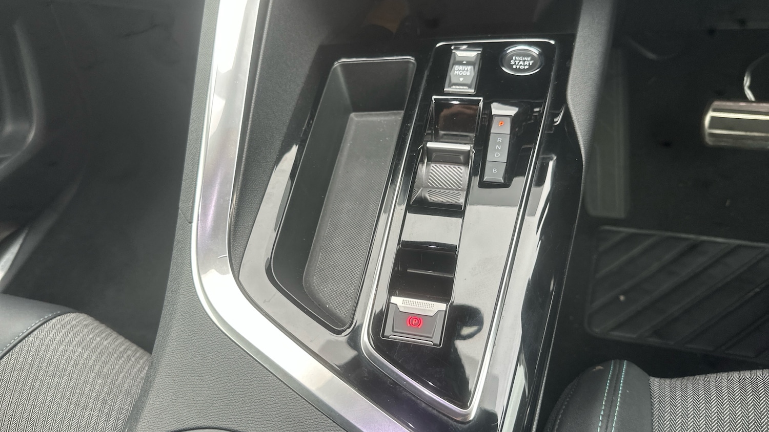 Used Peugeot 3008 2024 for sale - 76352038: Photo 30