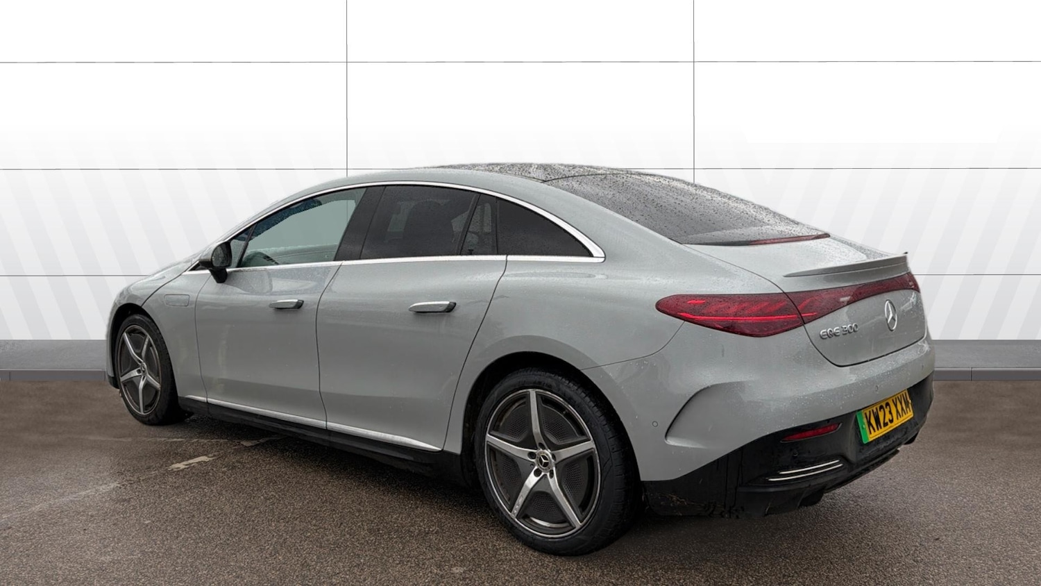 Used Mercedes-Benz EQA 2023 for sale - 76738674: Photo 2