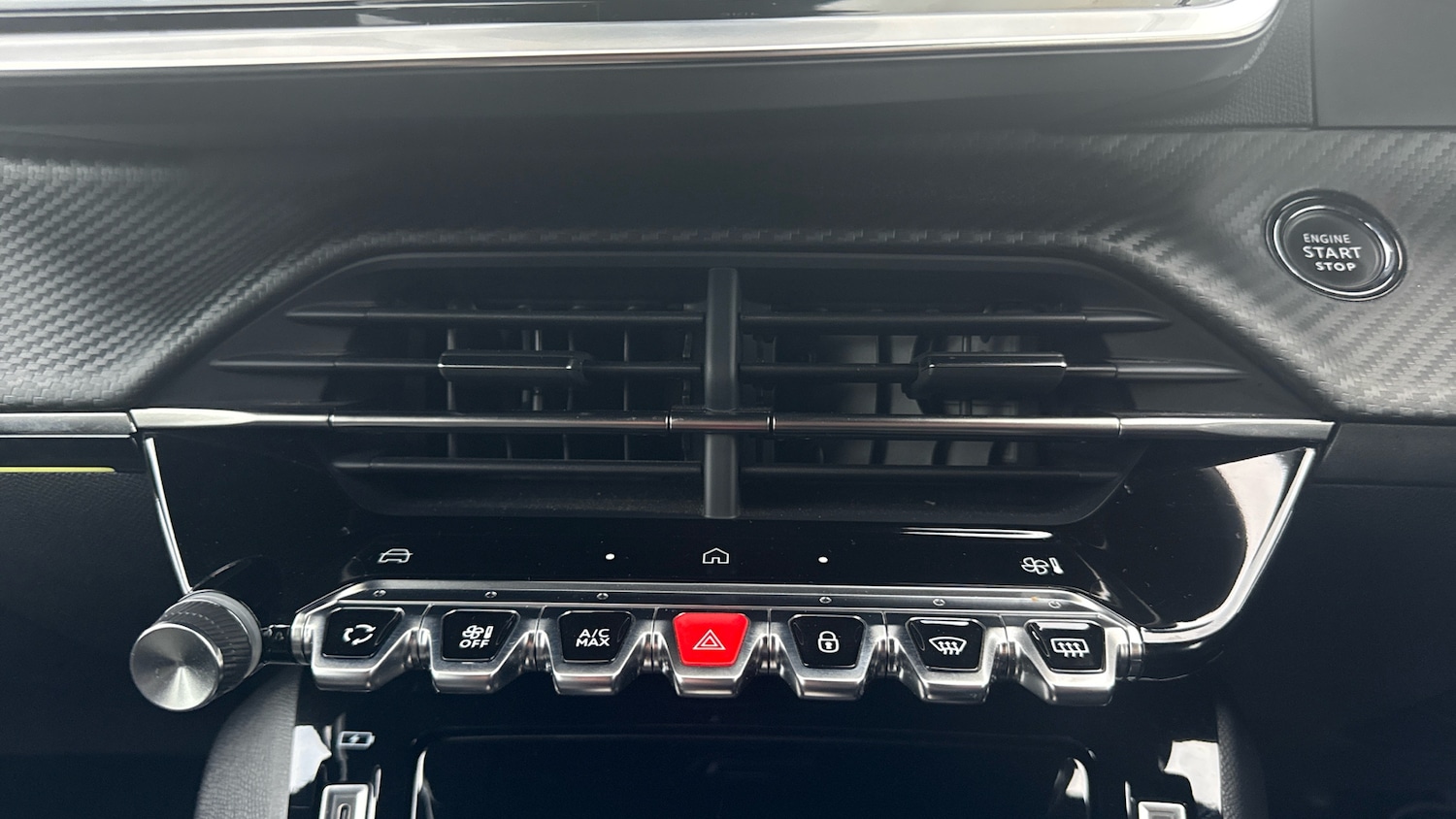 Used Peugeot 2008 2024 for sale - 76275899: Photo 21