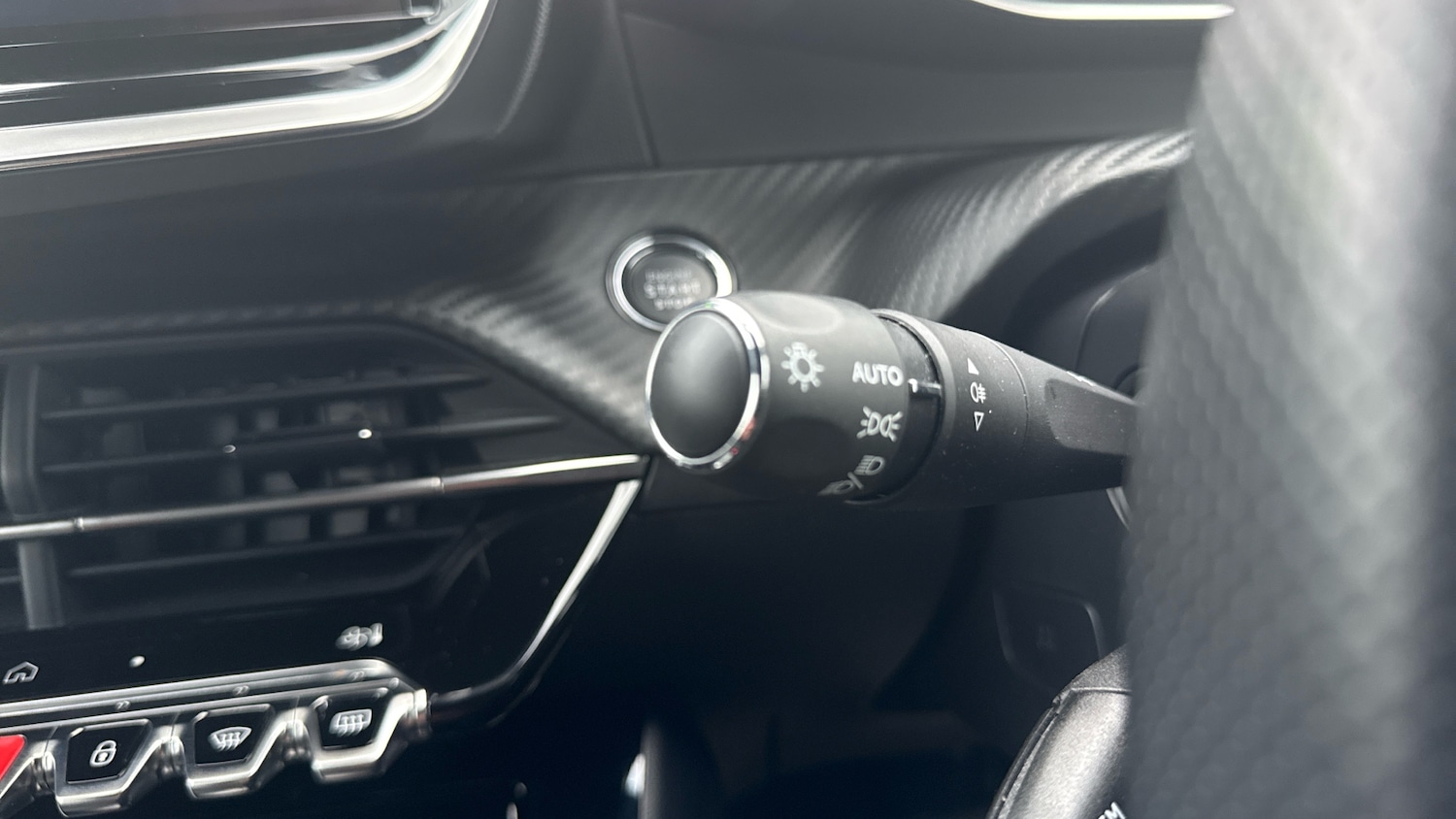 Used Peugeot 2008 2024 for sale - 76275899: Photo 28