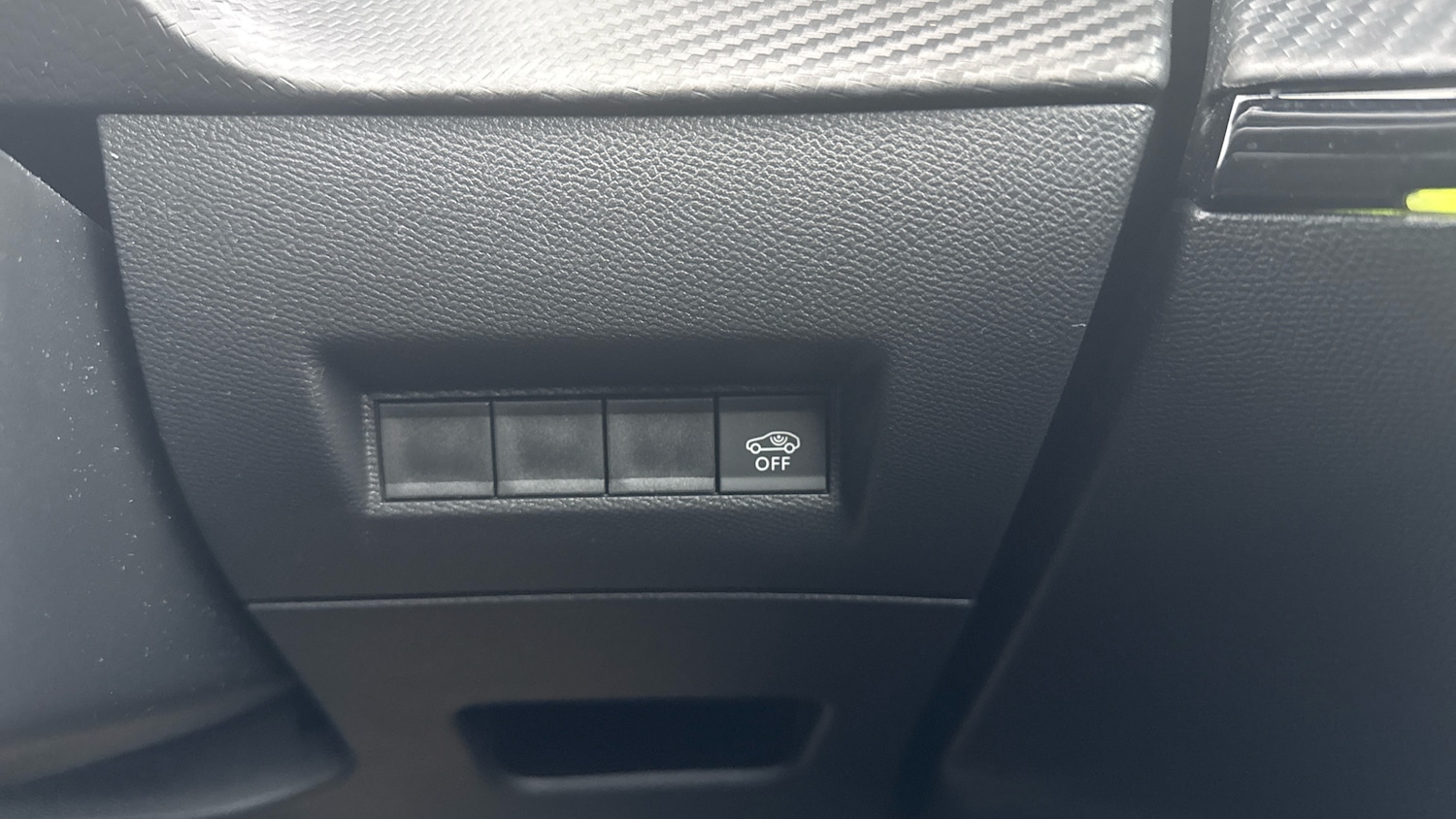Used Peugeot 2008 2024 for sale - 76275899: Photo 33