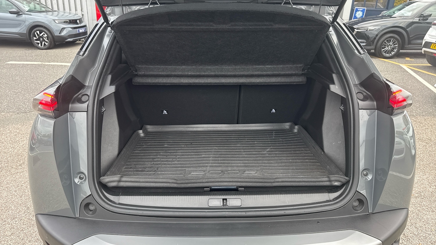 Used Peugeot 2008 2024 for sale - 76275899: Photo 4