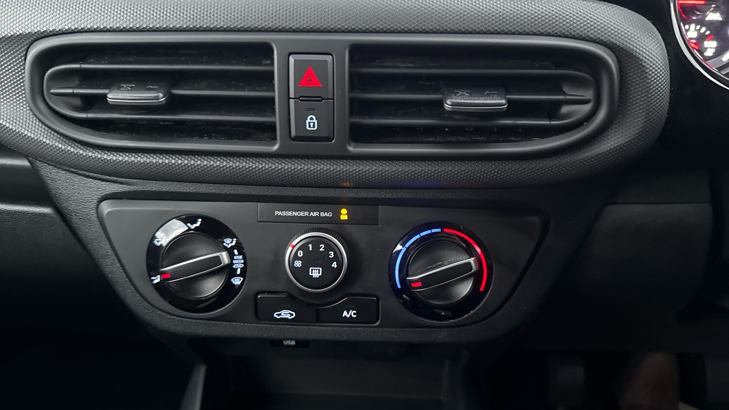 Used Hyundai i10 2022 for sale - 76340961: Photo 23