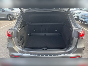 Used Mercedes-Benz GLA 2021 for sale - 75922409: Photo