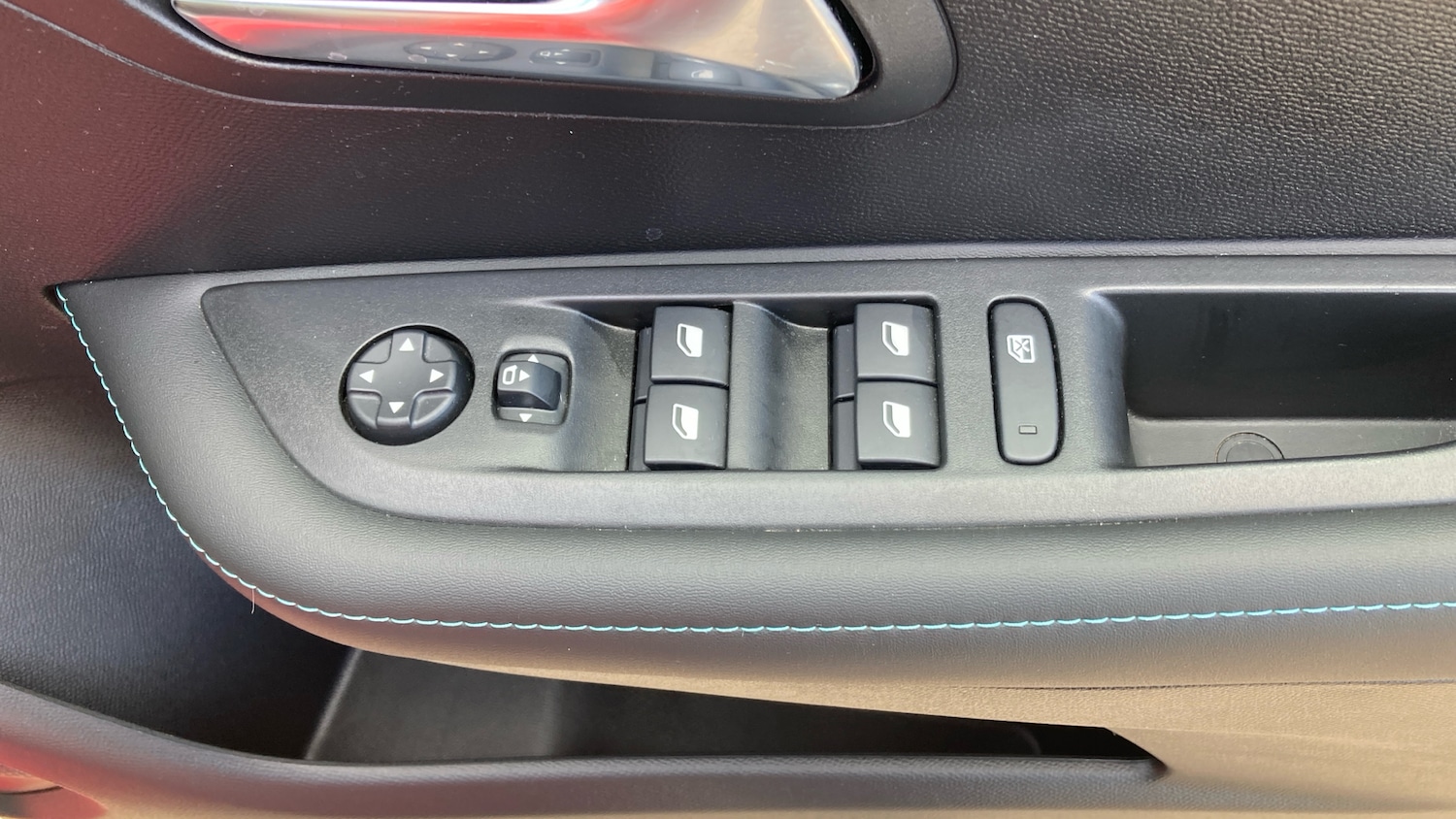 Used Peugeot 208 2023 for sale - 77903807: Photo 27