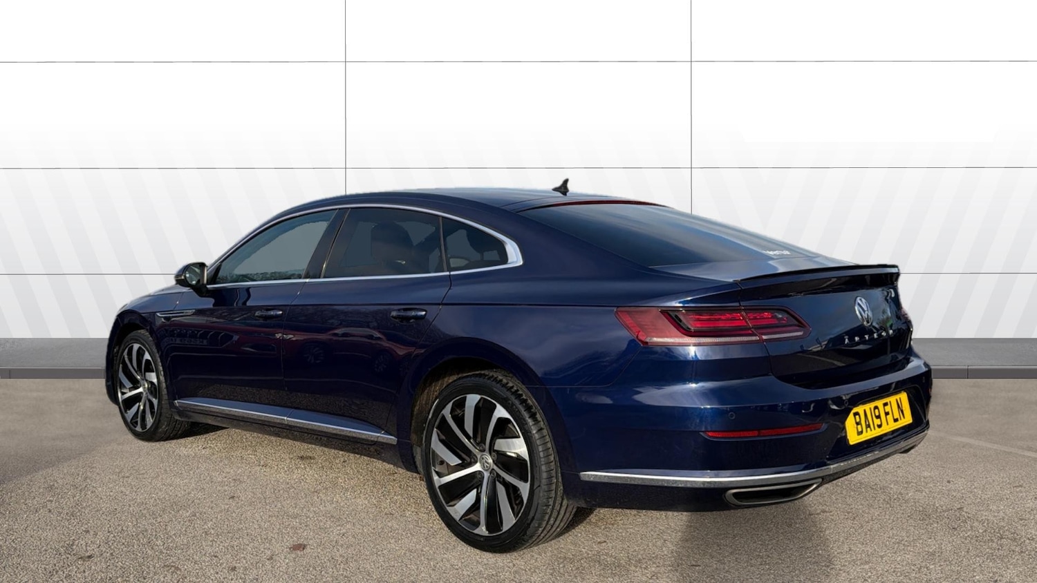 Used Volkswagen Arteon 2019 for sale - 76649937: Photo 2