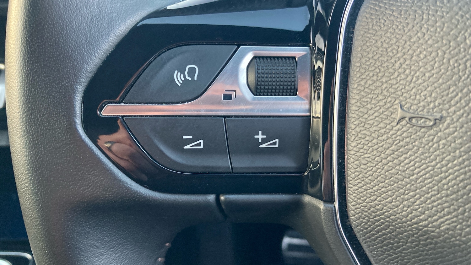 Used Peugeot 5008 2023 for sale - 76583153: Photo 23