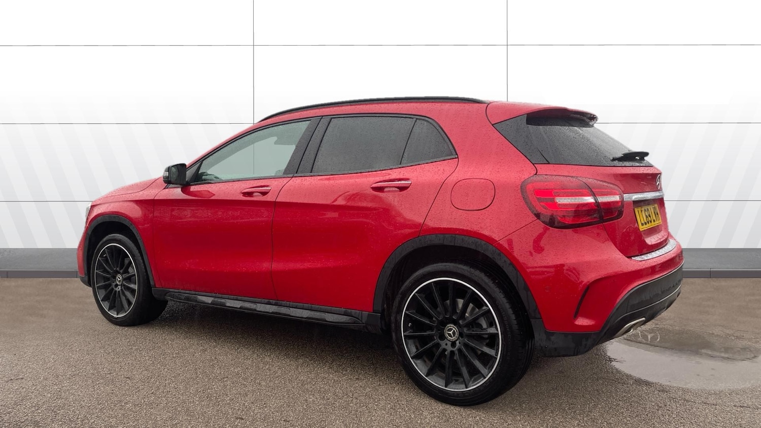 Used Mercedes-Benz GLA 2019 for sale - 76791700: Photo 2