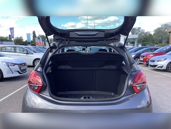Used Peugeot 208 2018 for sale - 79432627: Photo