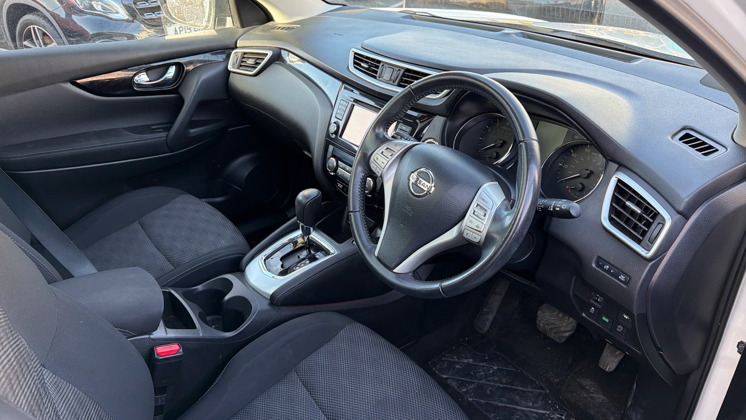 Used Nissan Qashqai 2017 for sale - 76545200: Photo 11