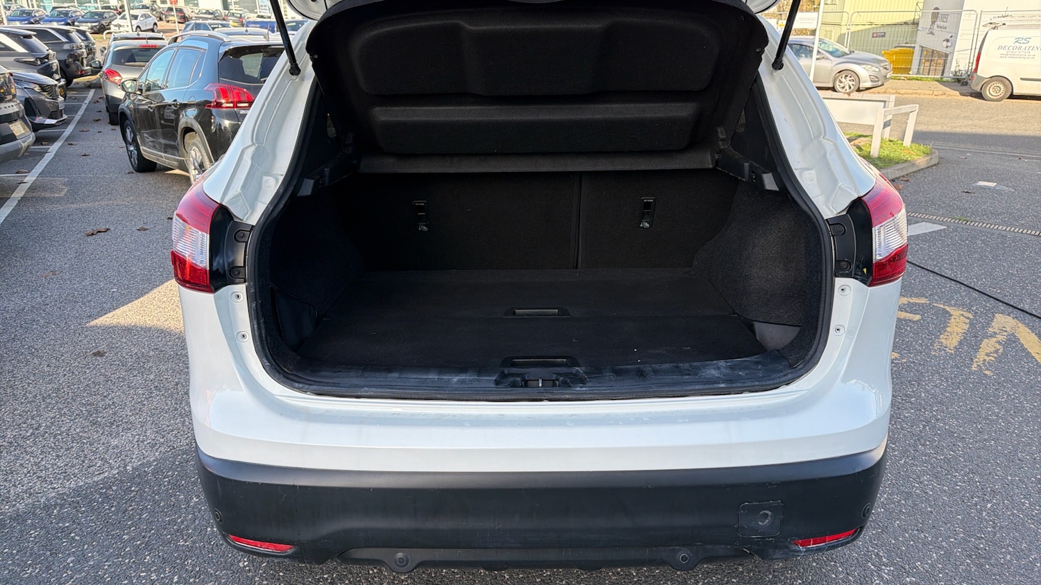 Used Nissan Qashqai 2017 for sale - 76545200: Photo 4