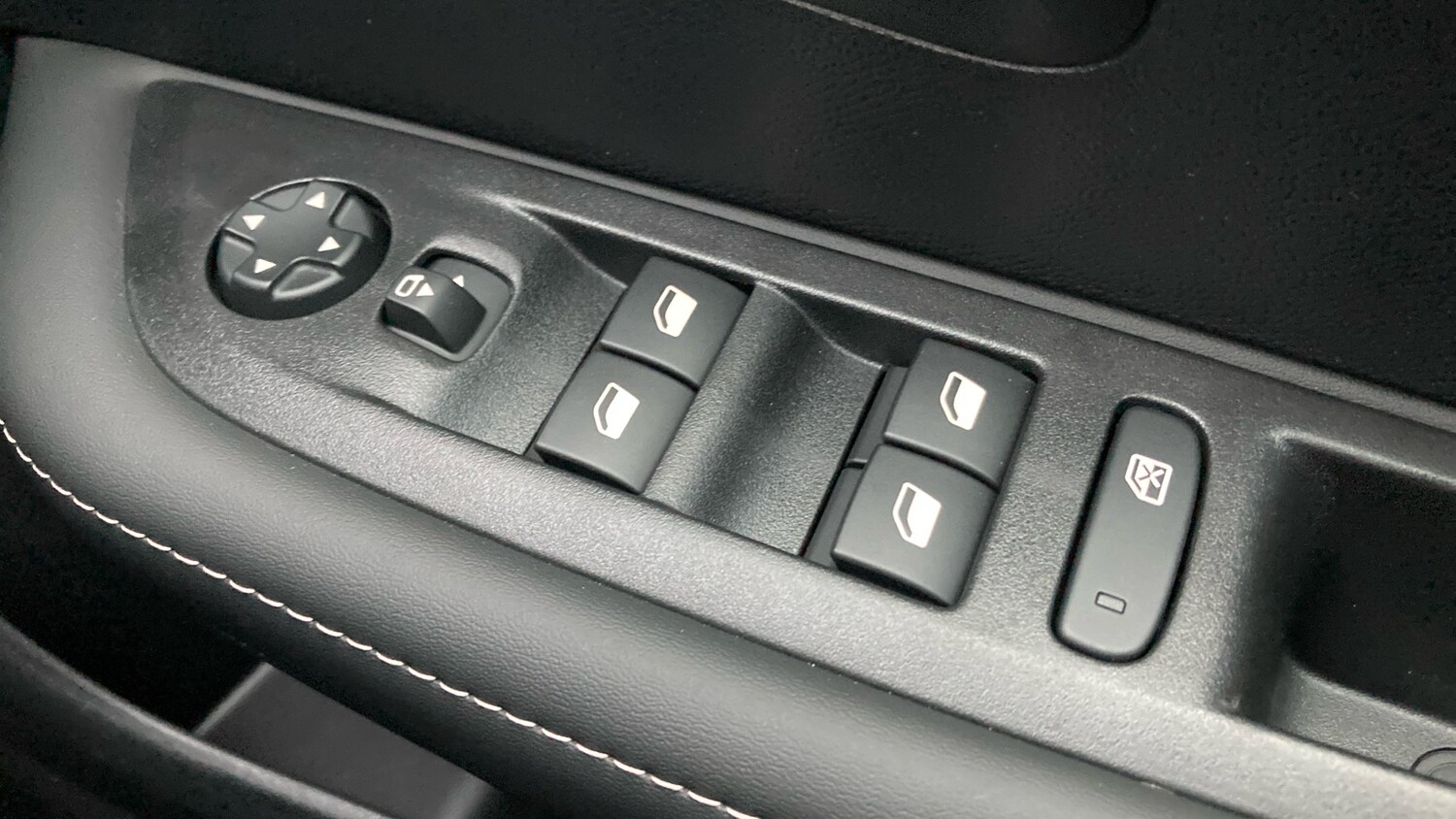 Used Peugeot 208 2025 for sale - 76222187: Photo 32