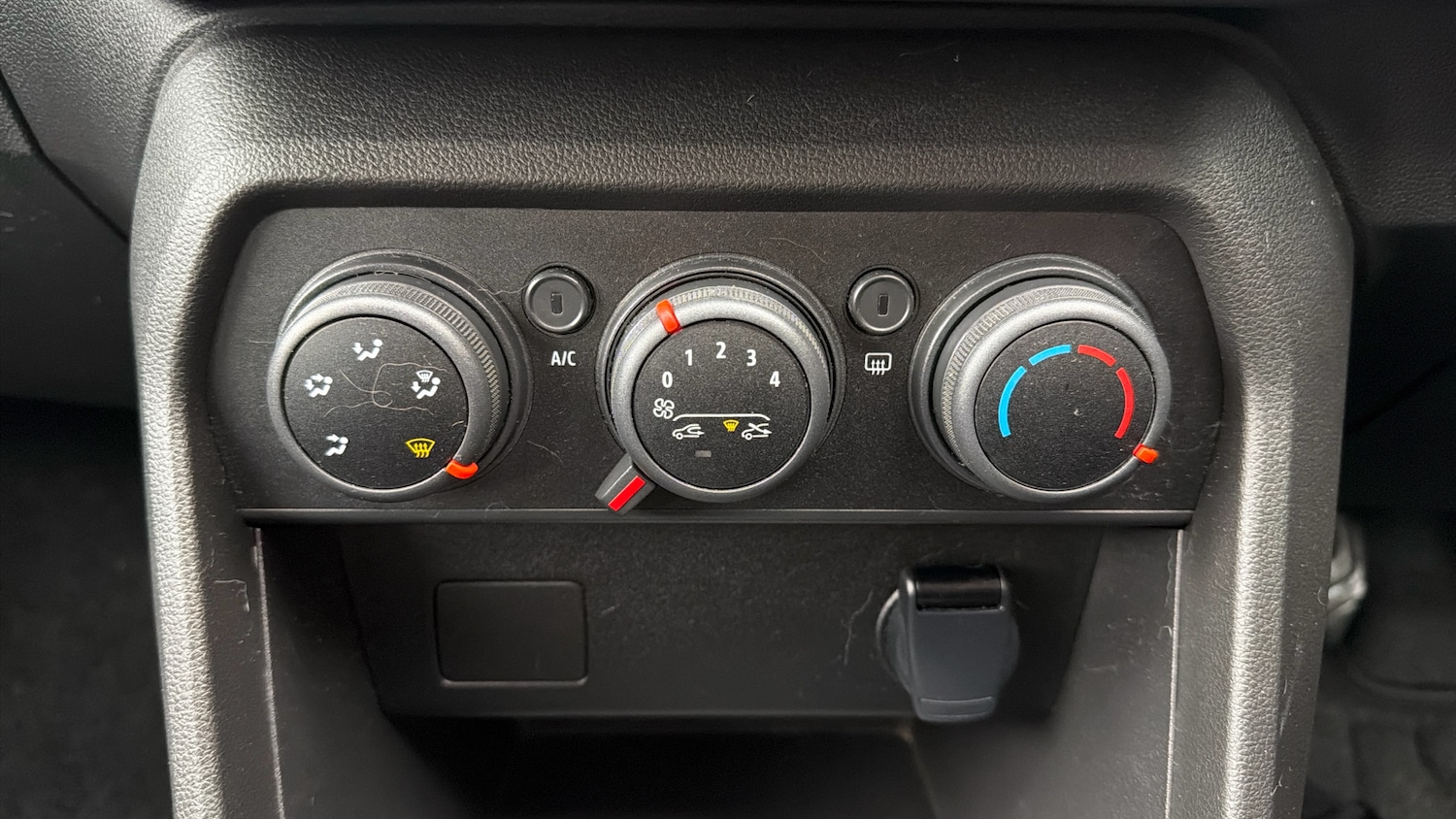 Used Dacia Sandero 2023 for sale - 76707192: Photo 22