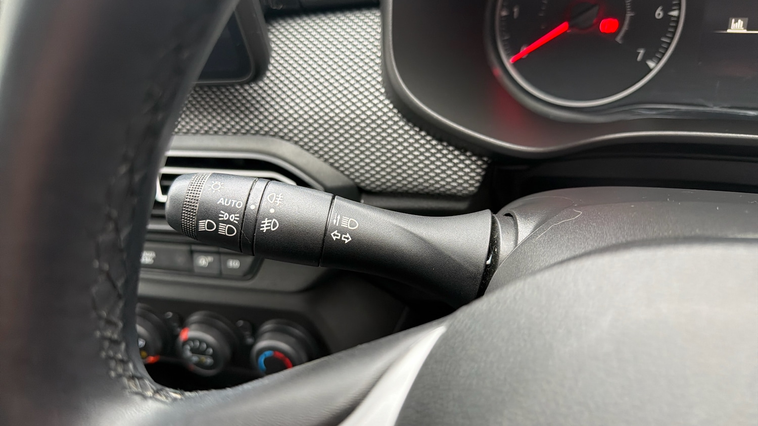 Used Dacia Sandero 2023 for sale - 76707192: Photo 26