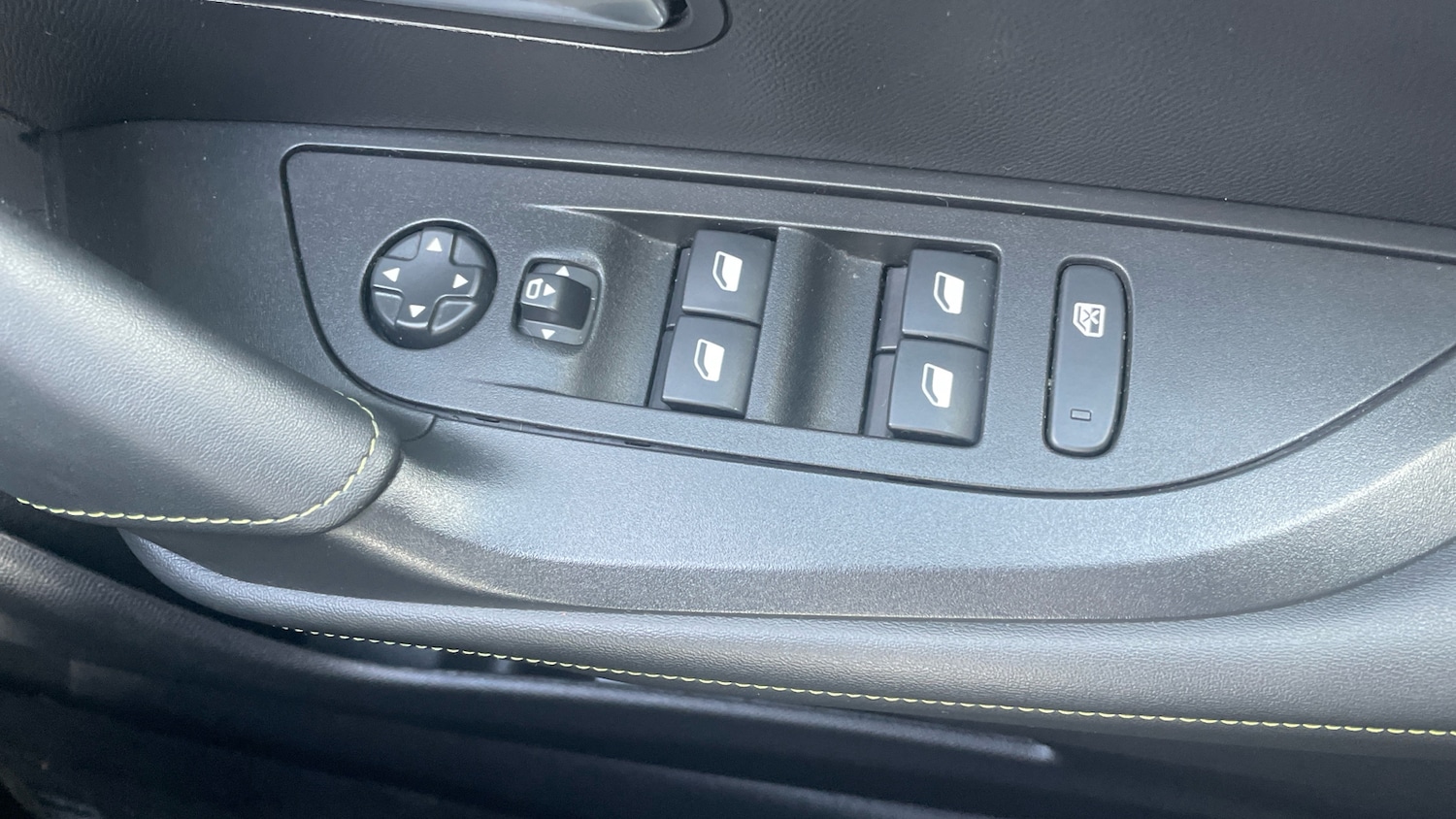 Used Peugeot 2008 2025 for sale - 77061543: Photo 25