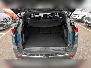 Used Peugeot 5008 2023 for sale - 78673849: Photo