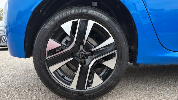 Used Peugeot 208 2025 for sale - 76222182: Photo 7