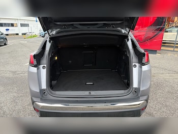 Used Peugeot 3008 2023 for sale - 77001770: Photo