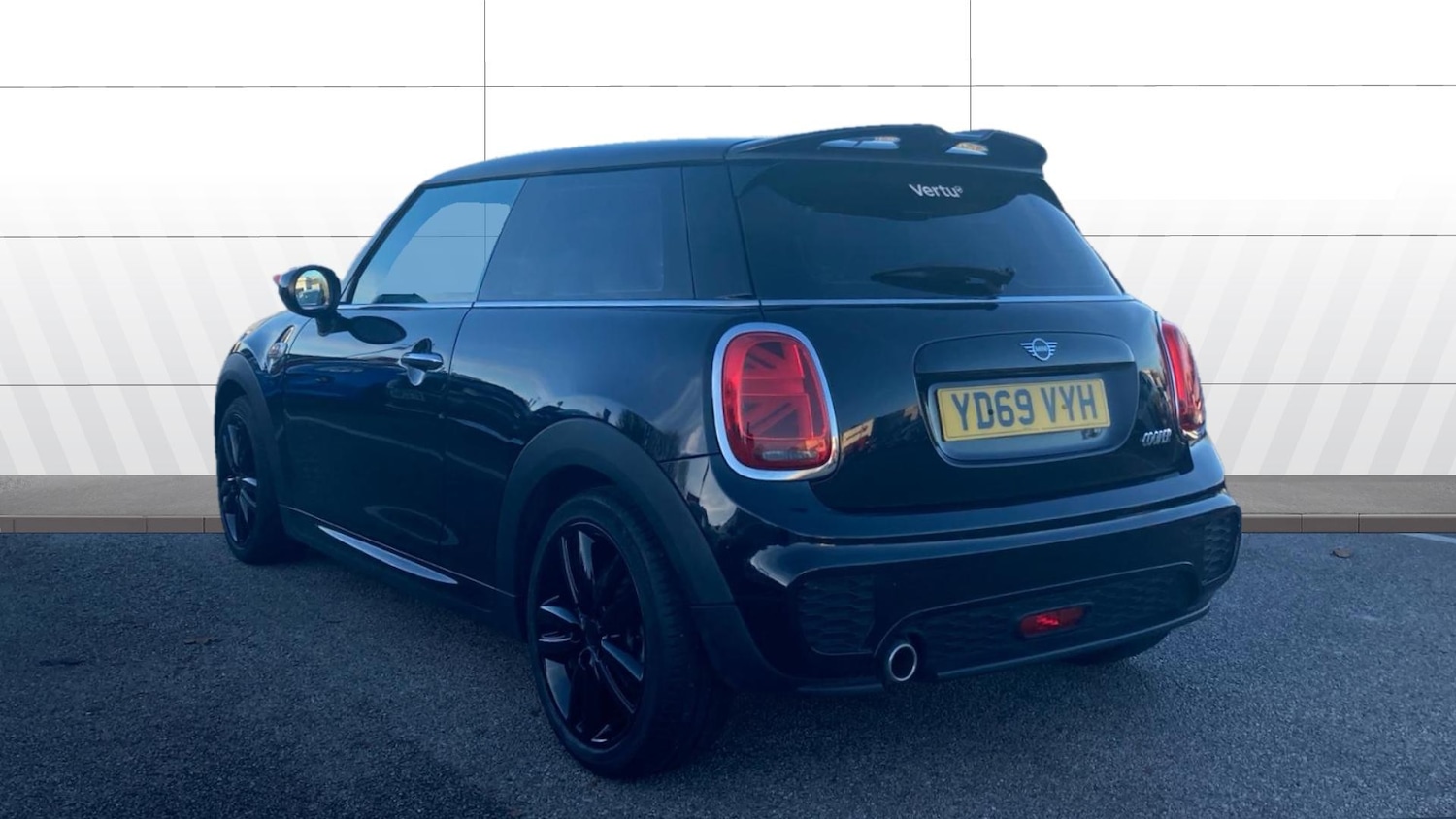Used MINI Hatch 2019 for sale - 76650980: Photo 2